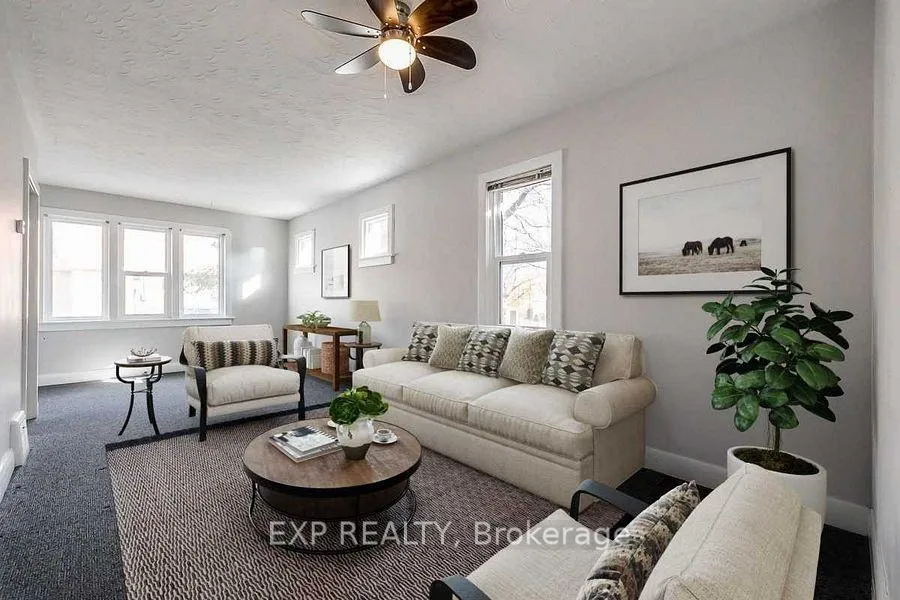 Photo 16 of 94 Eccles Street N, Barrie, Queen's Park — HOMEH
