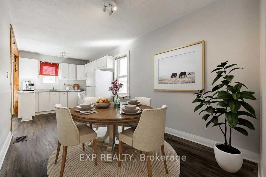 Photo 19 of 94 Eccles Street N, Barrie, Queen's Park — HOMEH