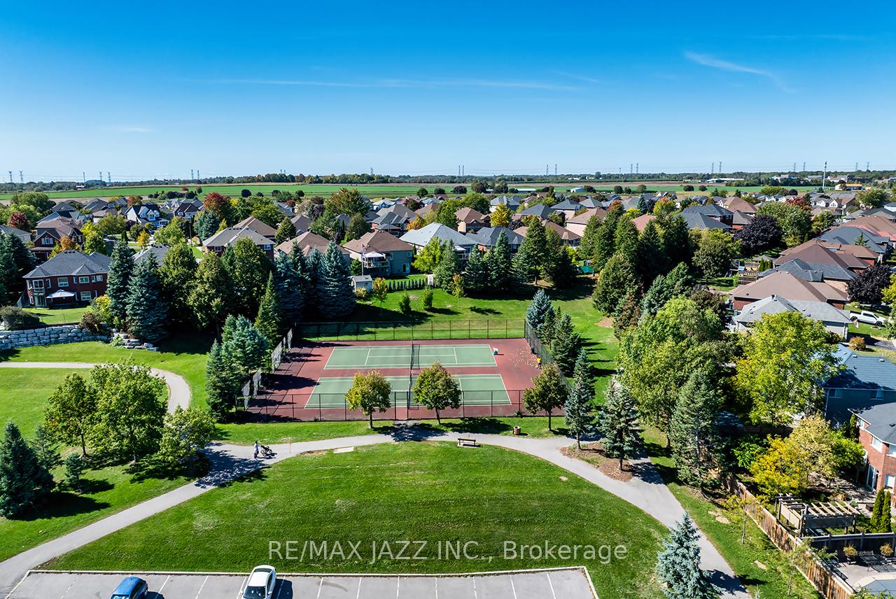 Photo 35 of 115 Padfield Drive, Clarington, Bowmanville — HOMEH