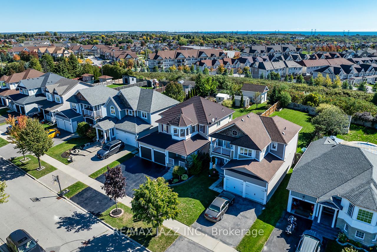 Photo 38 of 115 Padfield Drive, Clarington, Bowmanville — HOMEH