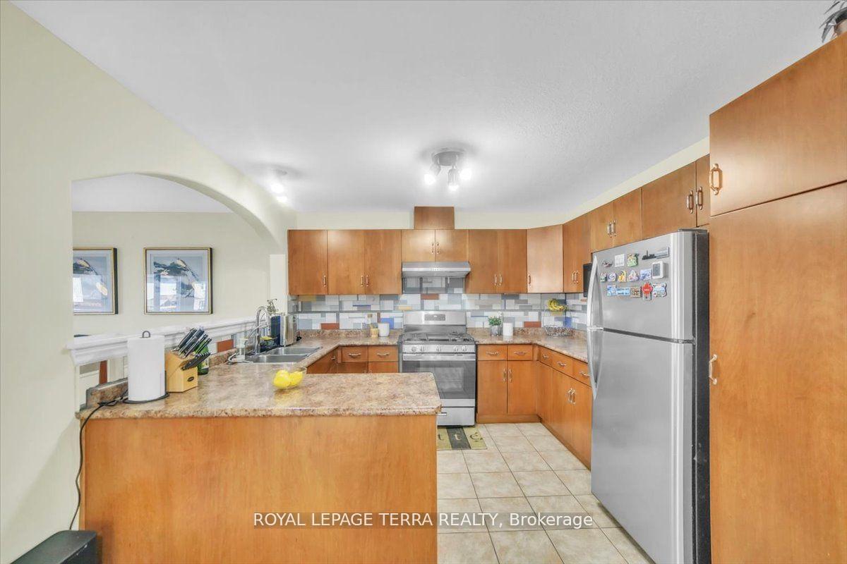 Photo 5 of 31 Vipond Street, Guelph, Grange Road — HOMEH
