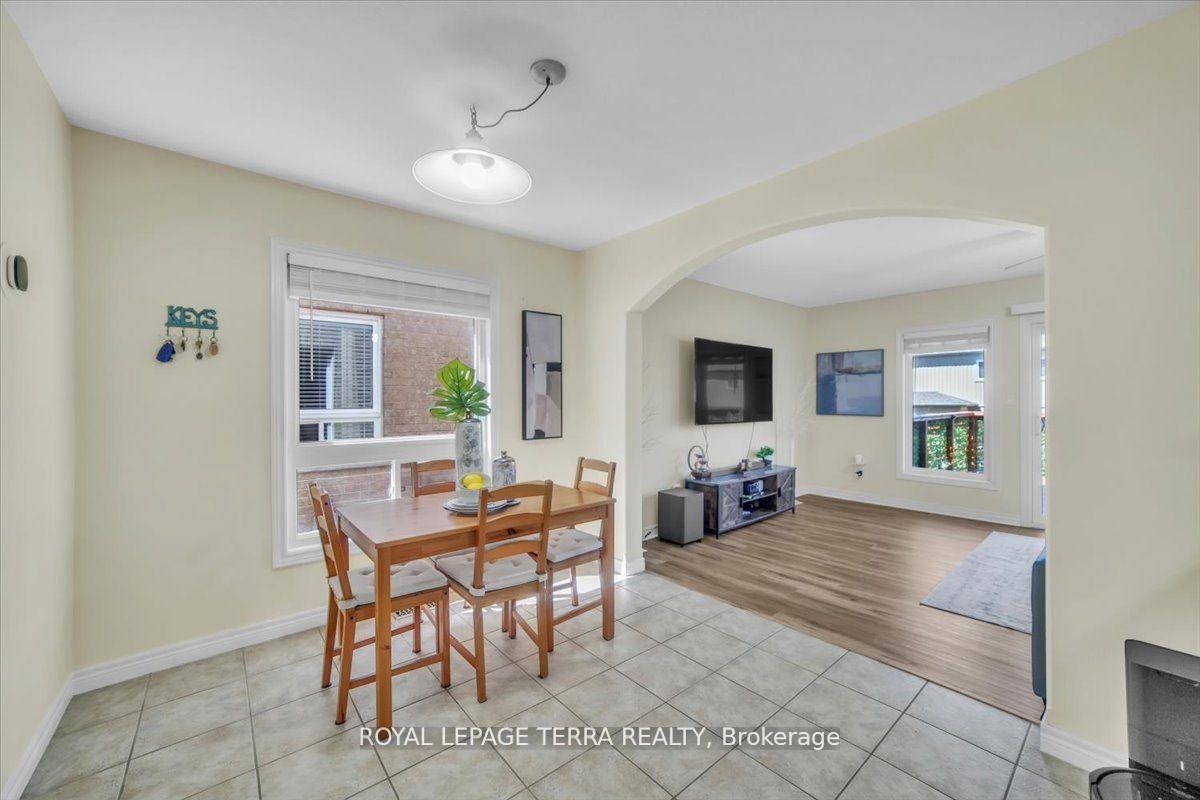 Photo 7 of 31 Vipond Street, Guelph, Grange Road — HOMEH