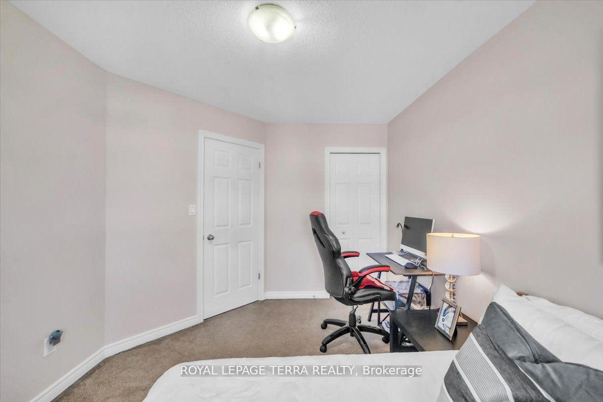 Photo 21 of 31 Vipond Street, Guelph, Grange Road — HOMEH