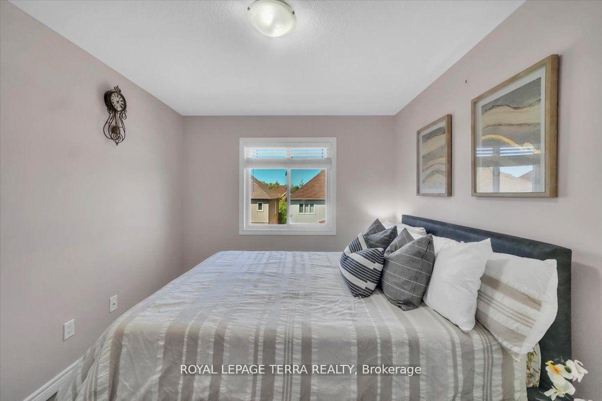 Photo 23 of 31 Vipond Street, Guelph, Grange Road — HOMEH
