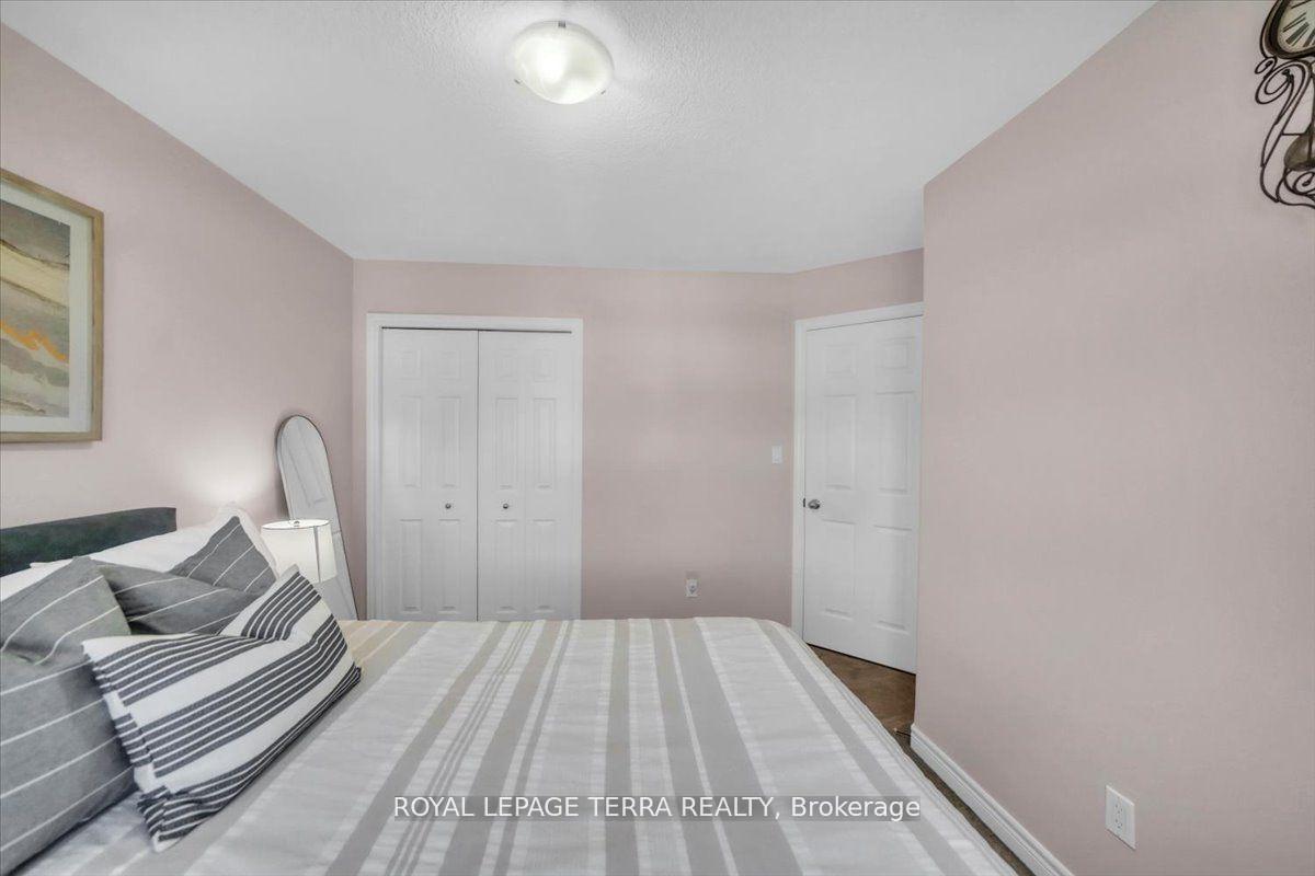 Photo 24 of 31 Vipond Street, Guelph, Grange Road — HOMEH