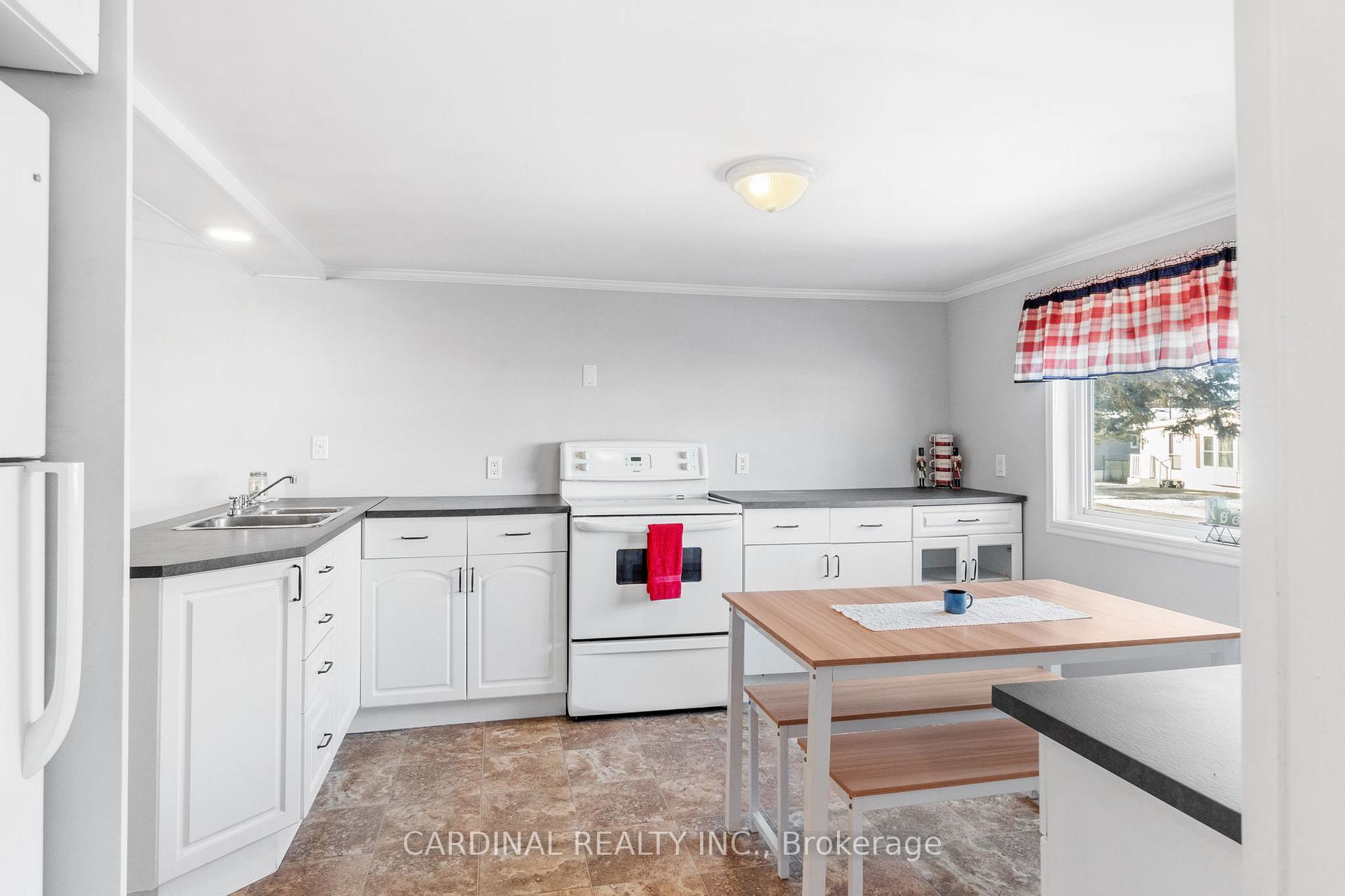 Photo 14 of 406 Cunningham Crescent, Hamilton Township, Rural Hamilton — HOMEH