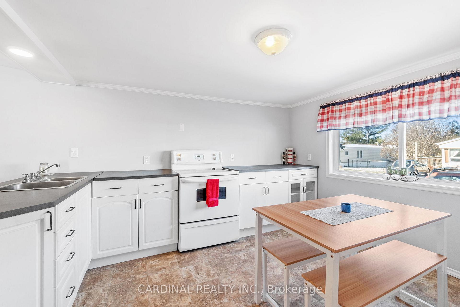 Photo 15 of 406 Cunningham Crescent, Hamilton Township, Rural Hamilton — HOMEH