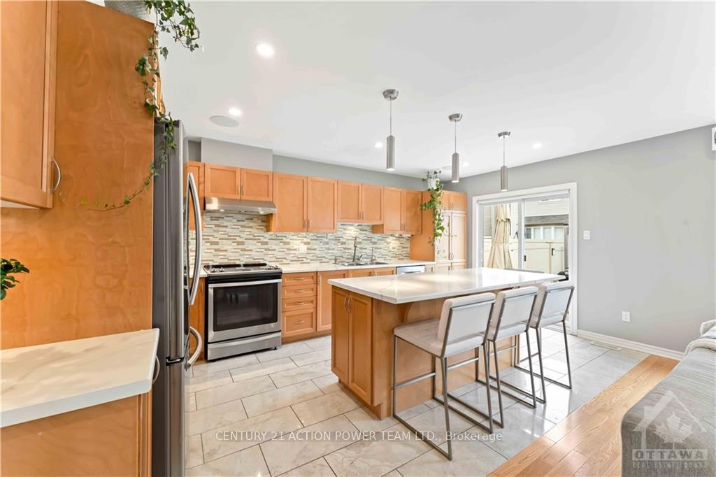 Photo 5 of 3227 Foxhound Way, Ottawa, Barrhaven - Half Moon Bay — HOMEH