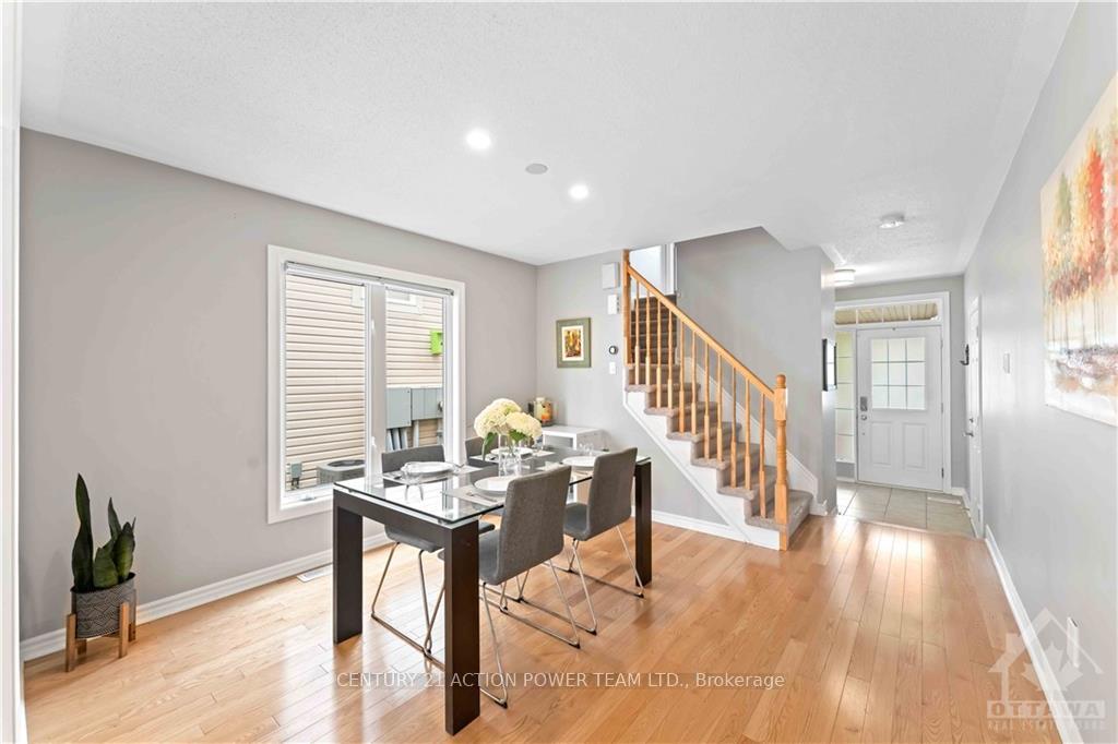Photo 10 of 3227 Foxhound Way, Ottawa, Barrhaven - Half Moon Bay — HOMEH