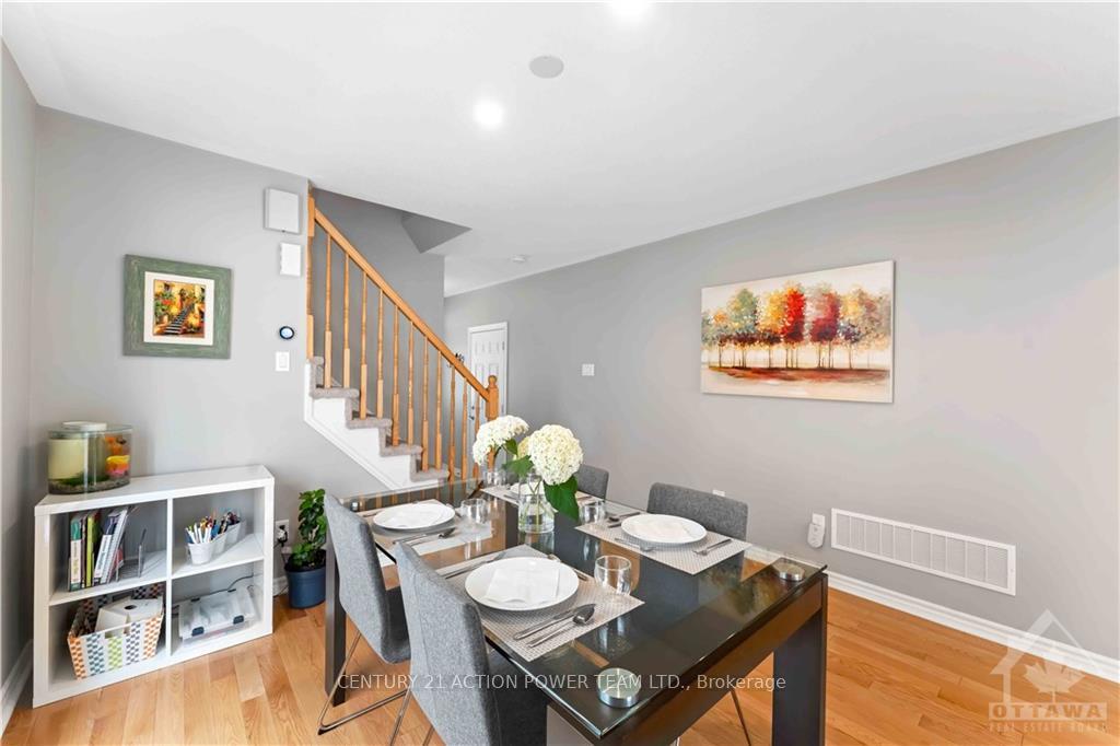 Photo 11 of 3227 Foxhound Way, Ottawa, Barrhaven - Half Moon Bay — HOMEH