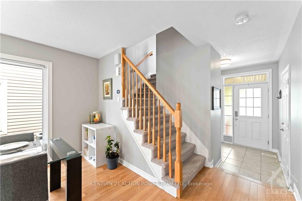 Photo 13 of 3227 Foxhound Way, Ottawa, Barrhaven - Half Moon Bay — HOMEH