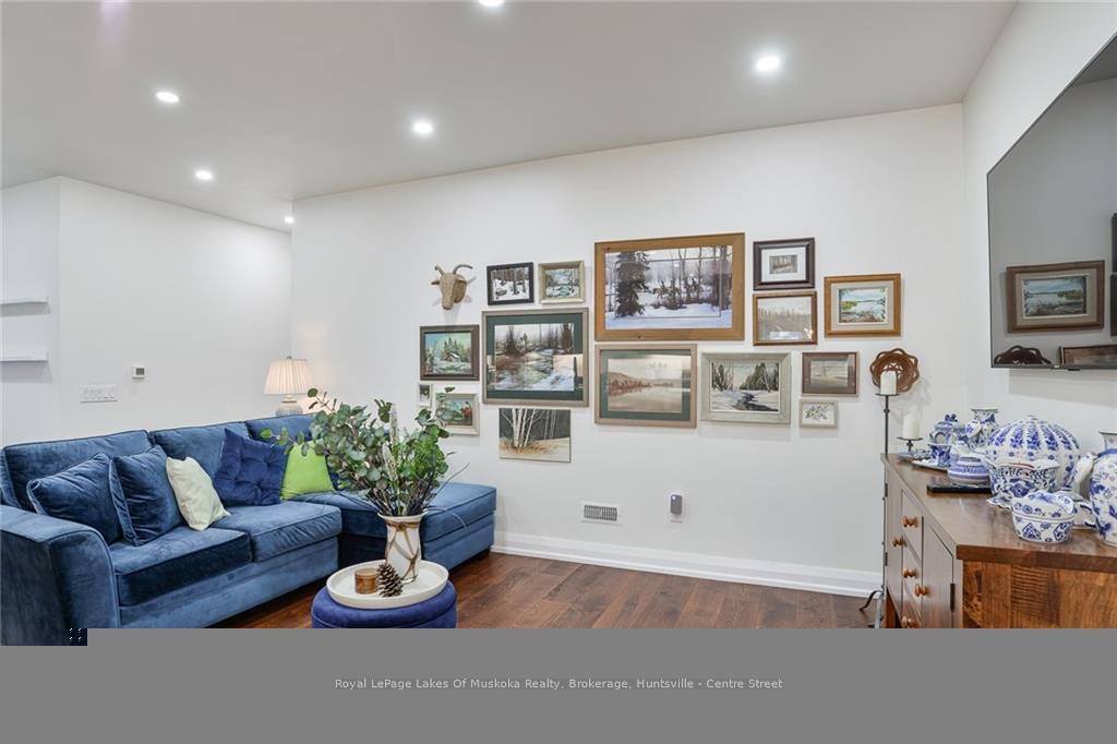 Photo 6 of 515 Lorne Street, Gravenhurst, Muskoka (S) — HOMEH