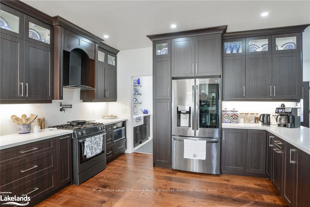Photo 7 of 515 Lorne Street, Gravenhurst, Muskoka (S) — HOMEH