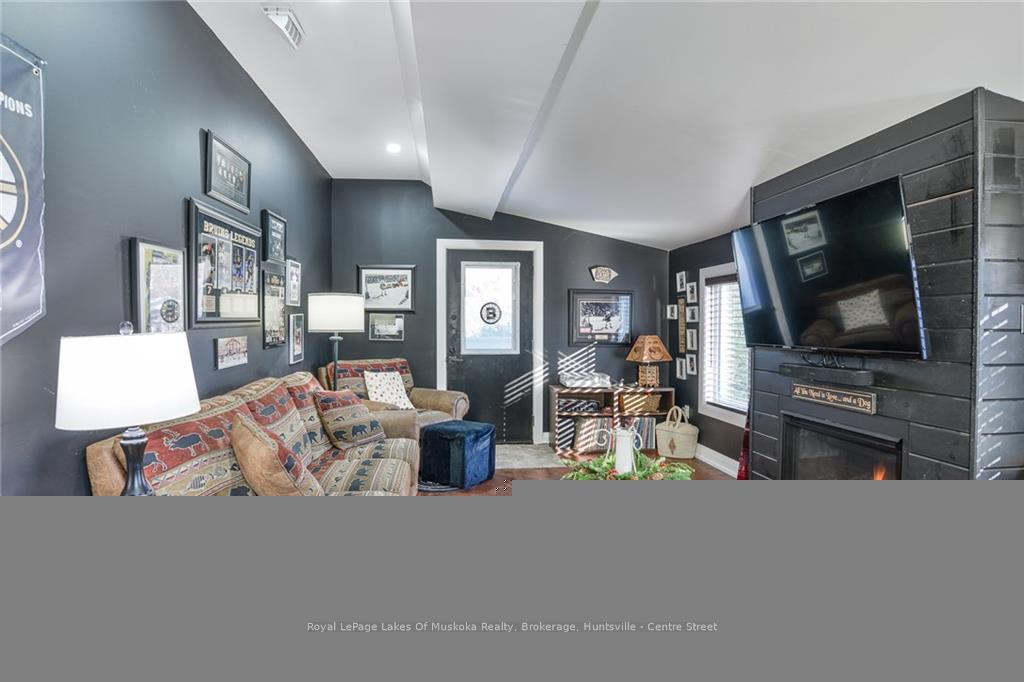 Photo 12 of 515 Lorne Street, Gravenhurst, Muskoka (S) — HOMEH