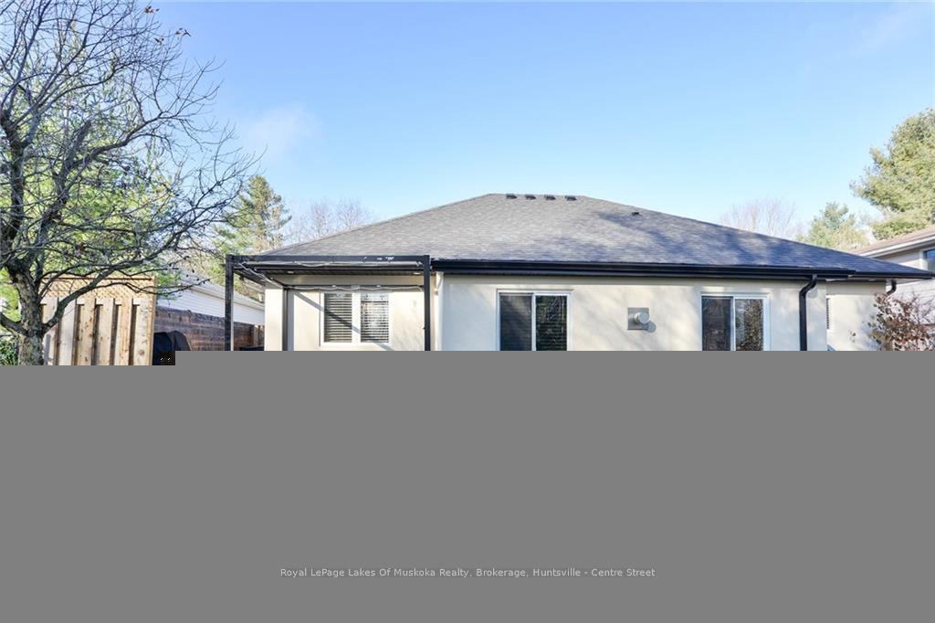 Photo 24 of 515 Lorne Street, Gravenhurst, Muskoka (S) — HOMEH