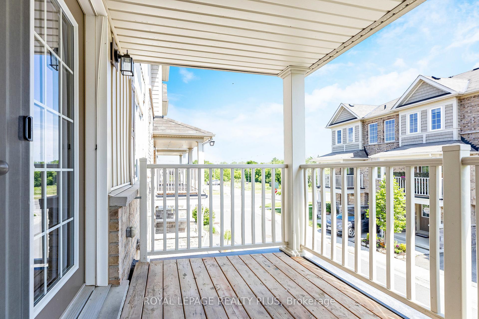 Photo 6 of 88 Decorso Drive, Guelph, Kortright East — HOMEH