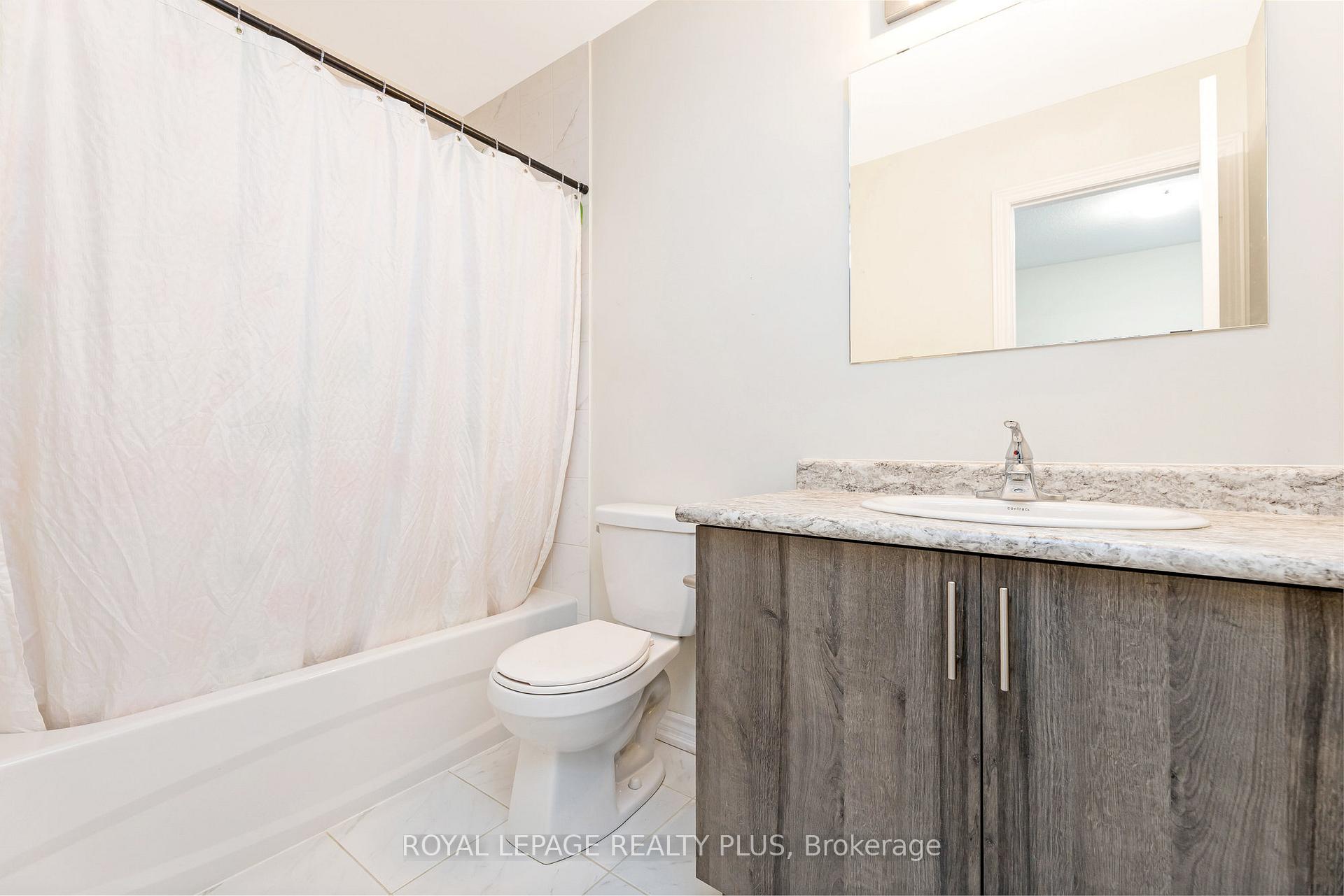 Photo 18 of 88 Decorso Drive, Guelph, Kortright East — HOMEH