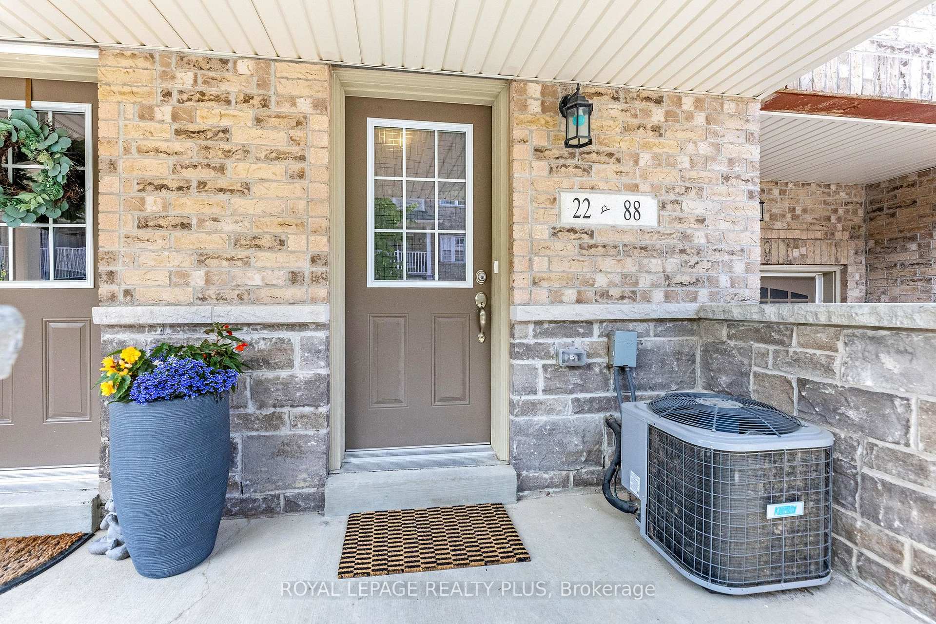 Photo 21 of 88 Decorso Drive, Guelph, Kortright East — HOMEH