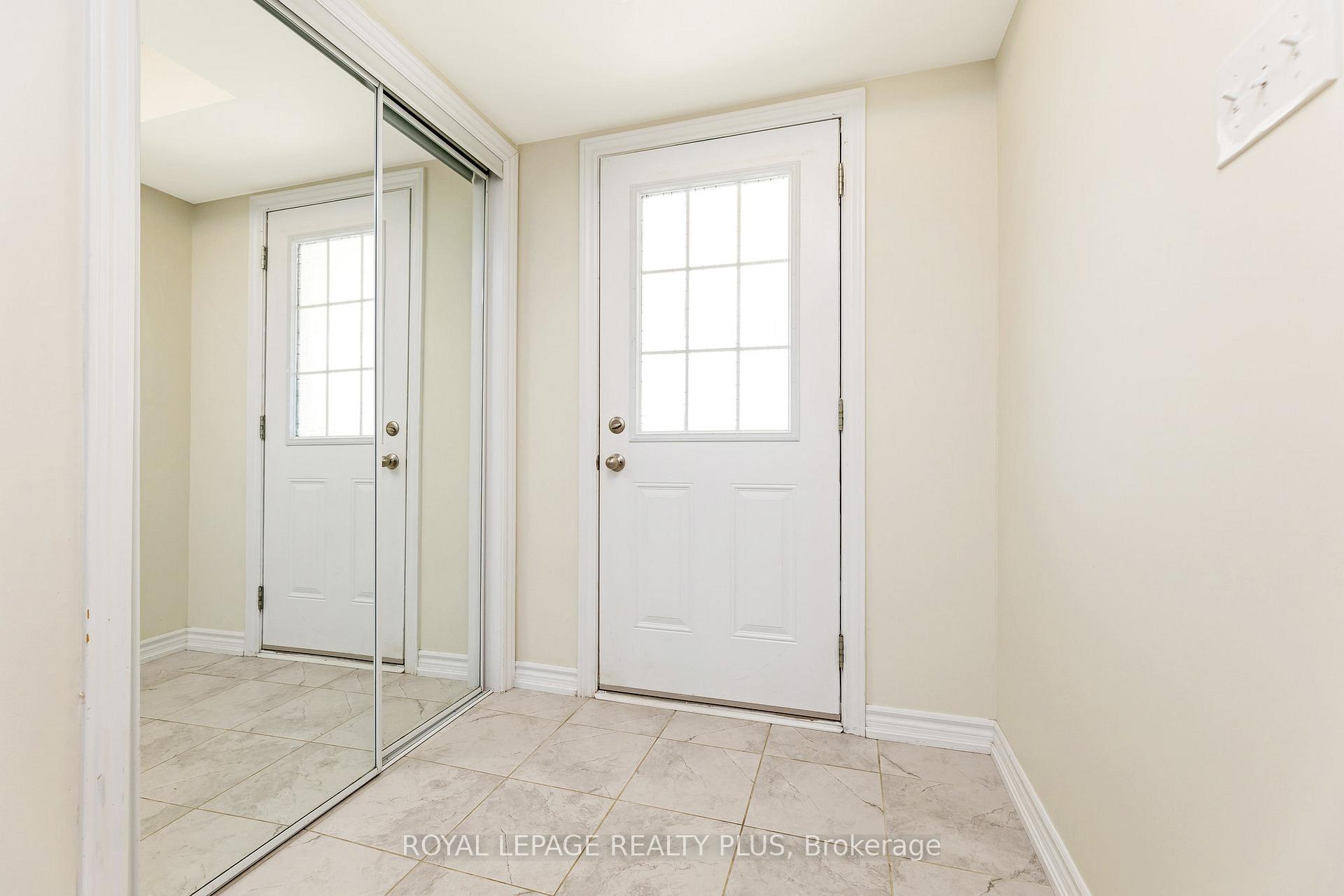 Photo 23 of 88 Decorso Drive, Guelph, Kortright East — HOMEH