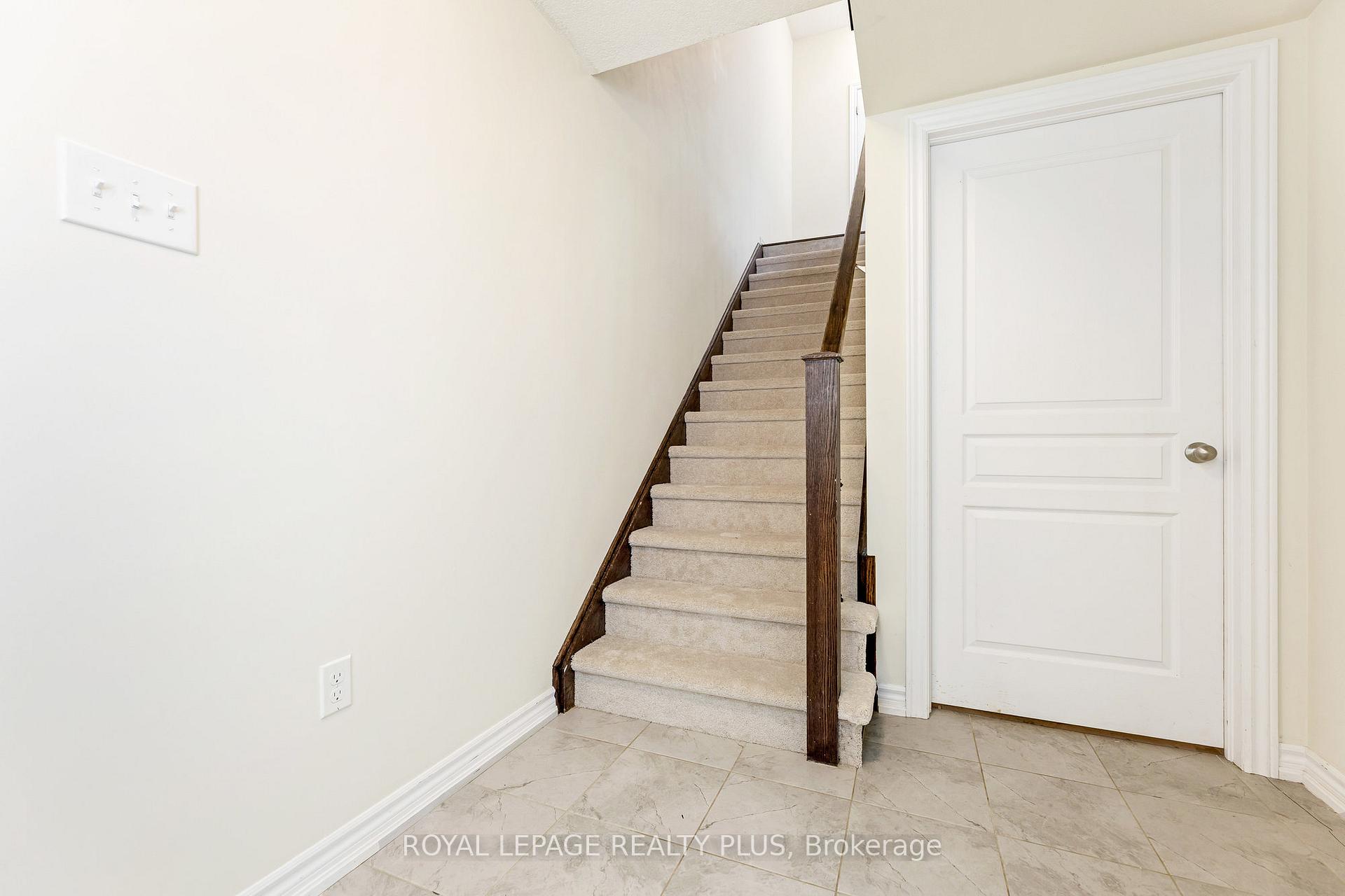Photo 25 of 88 Decorso Drive, Guelph, Kortright East — HOMEH