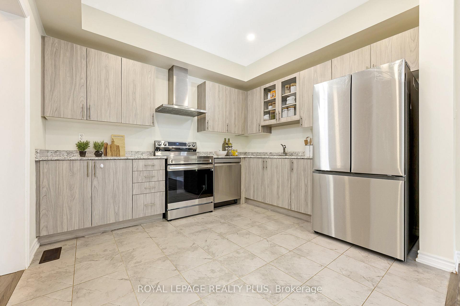Photo 27 of 88 Decorso Drive, Guelph, Kortright East — HOMEH