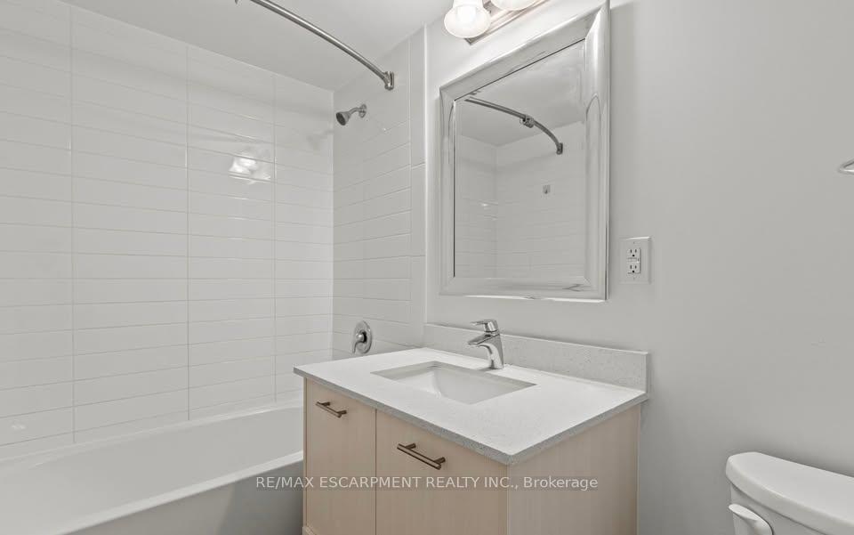 Photo 7 of Unit 708, 220 Cannon Street E, Hamilton, Beasley — HOMEH