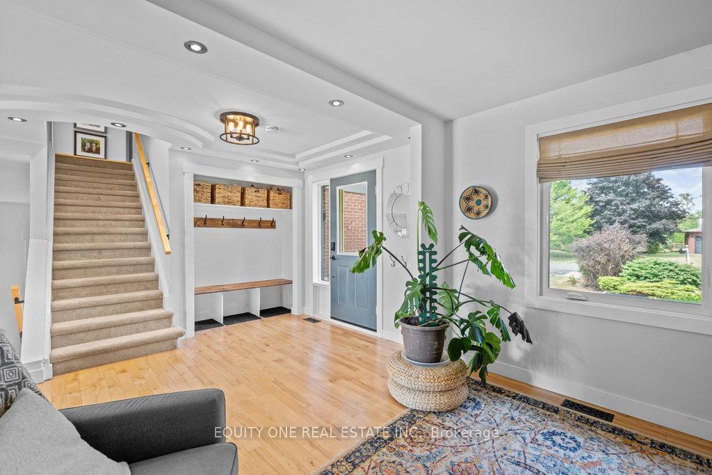 Photo 3 of 7038 Quinnfield Way, Ottawa, Greely — HOMEH