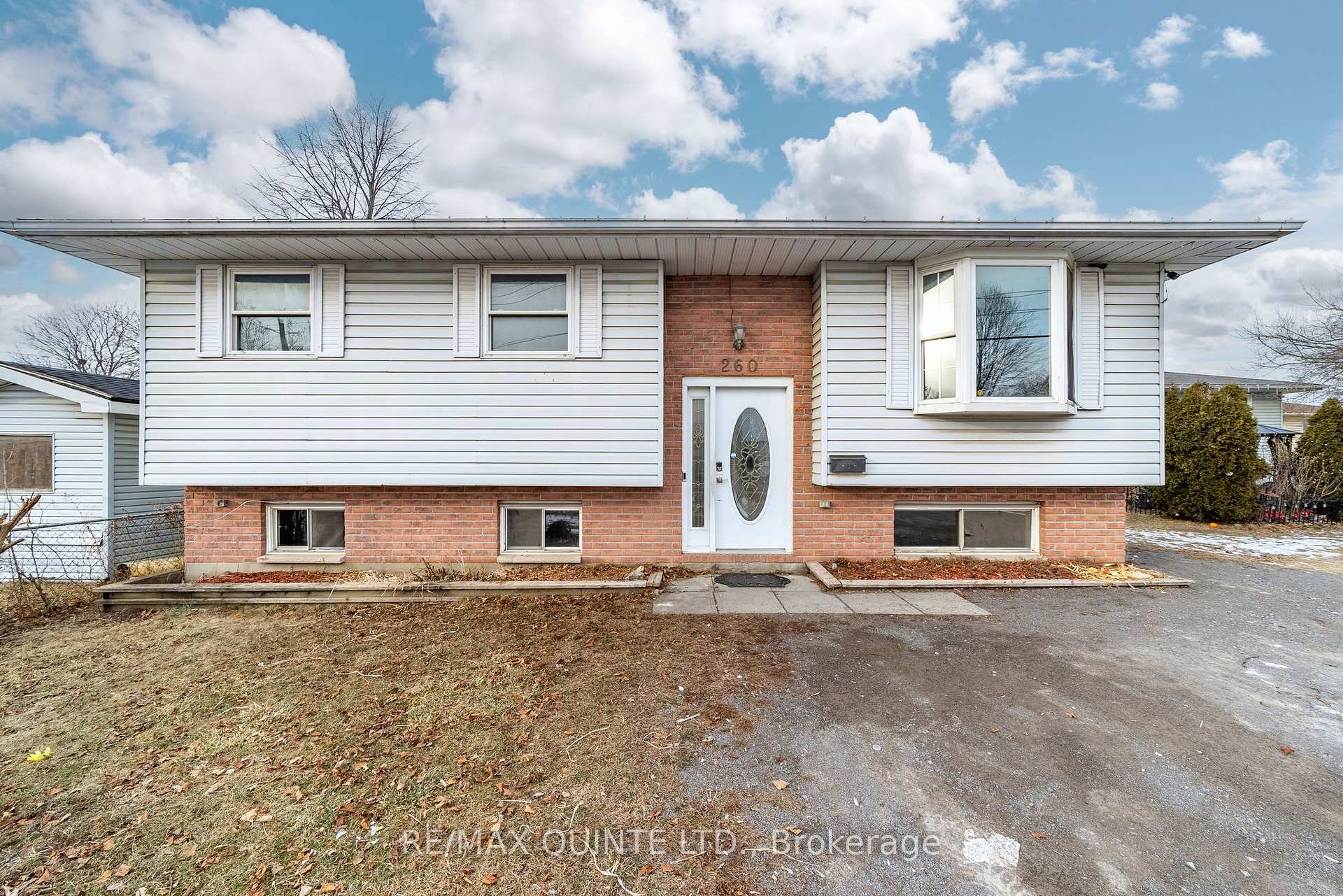 Photo 2 of 260 College Street E, Belleville, Belleville Ward — HOMEH