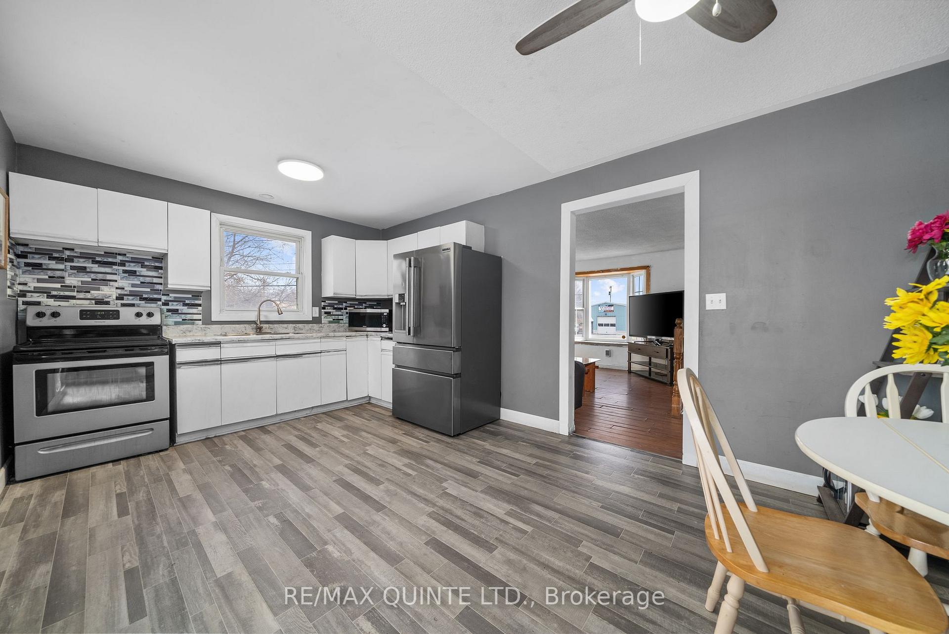 Photo 8 of 260 College Street E, Belleville, Belleville Ward — HOMEH