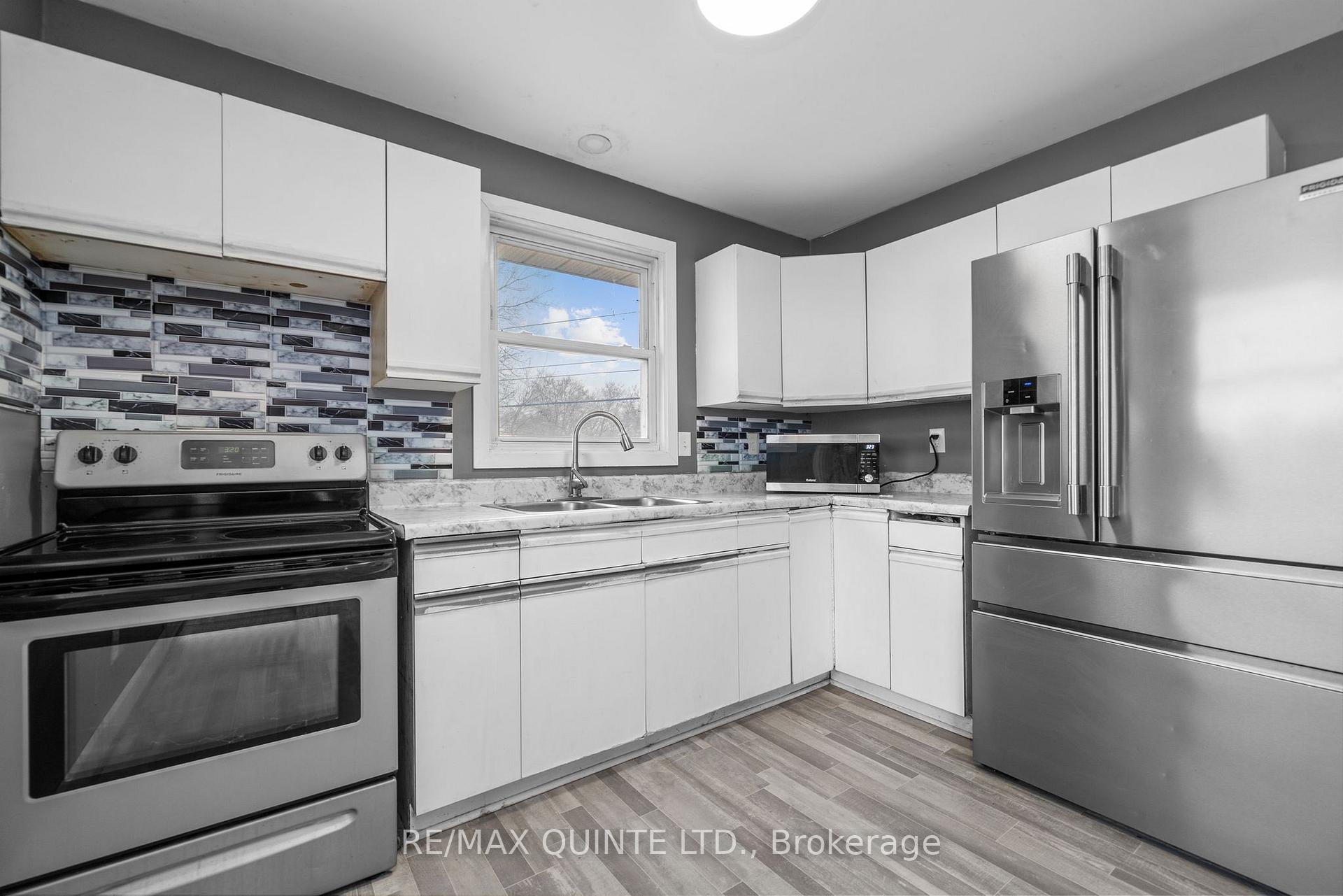 Photo 9 of 260 College Street E, Belleville, Belleville Ward — HOMEH