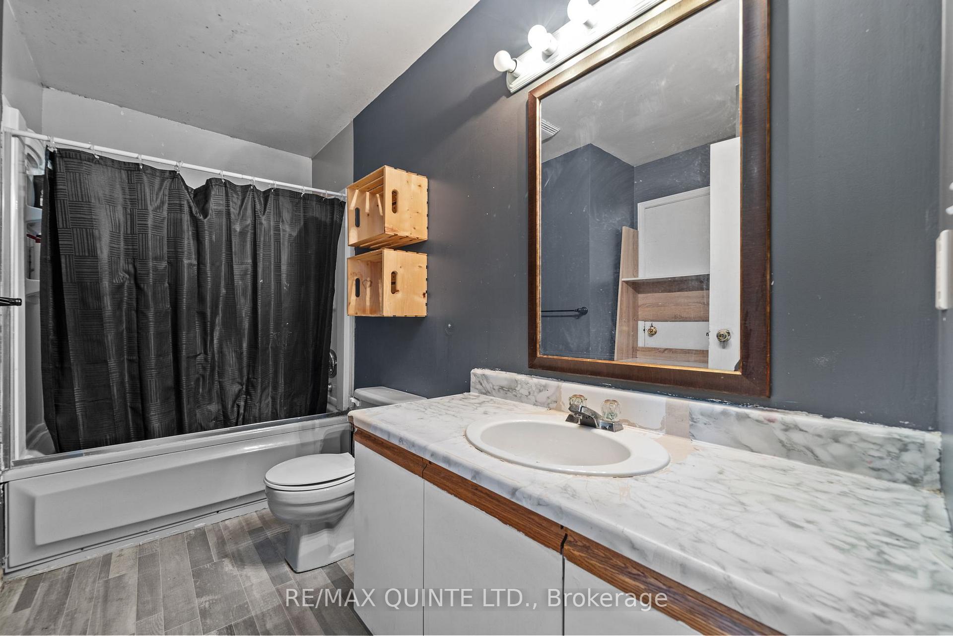 Photo 11 of 260 College Street E, Belleville, Belleville Ward — HOMEH