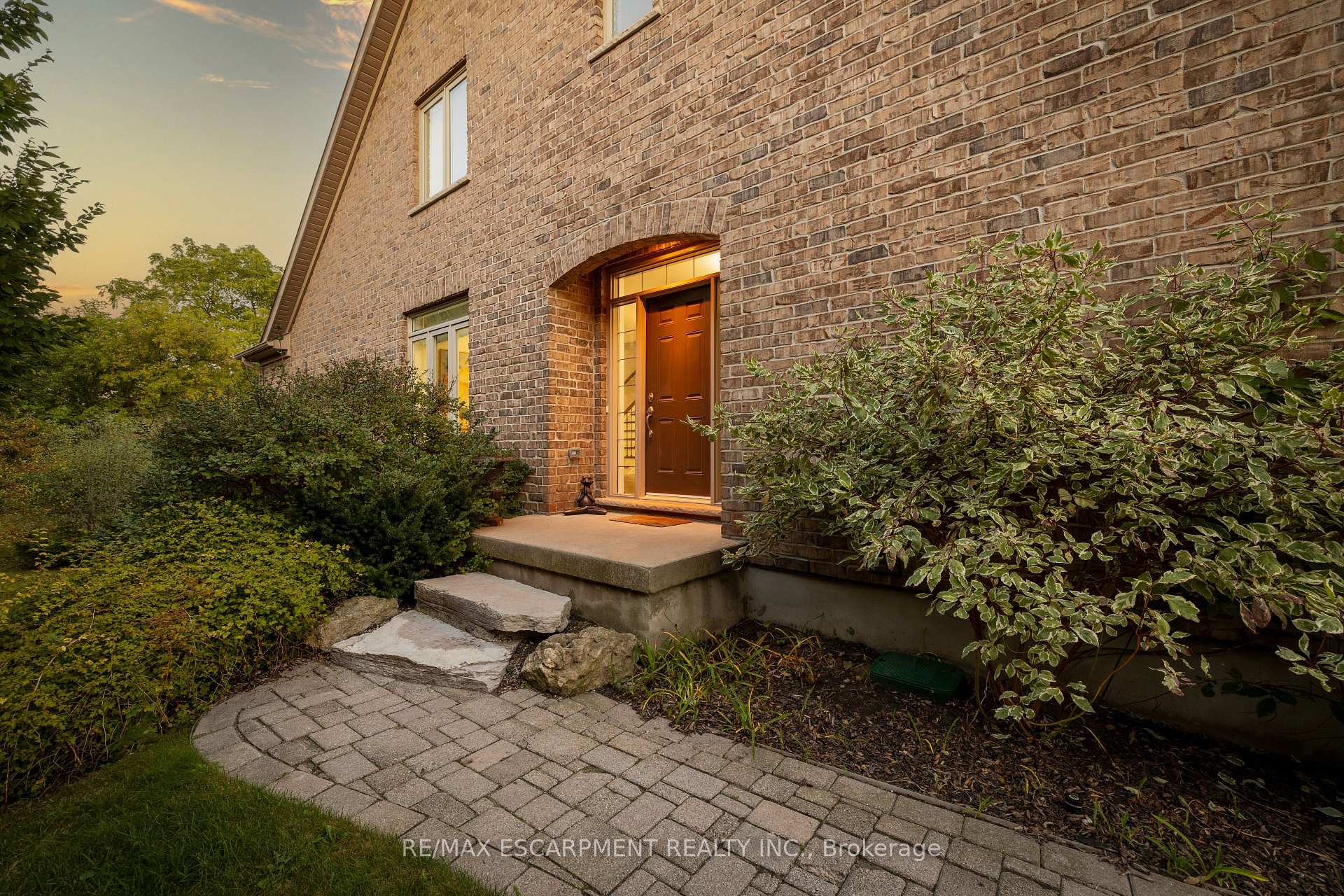 Photo 5 of 265 Millview Court, Guelph, General Hospital — HOMEH