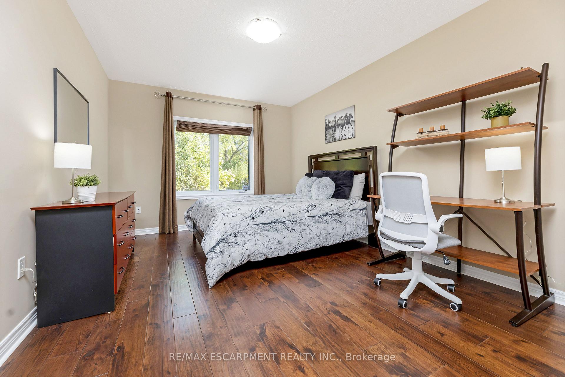 Photo 34 of 265 Millview Court, Guelph, General Hospital — HOMEH