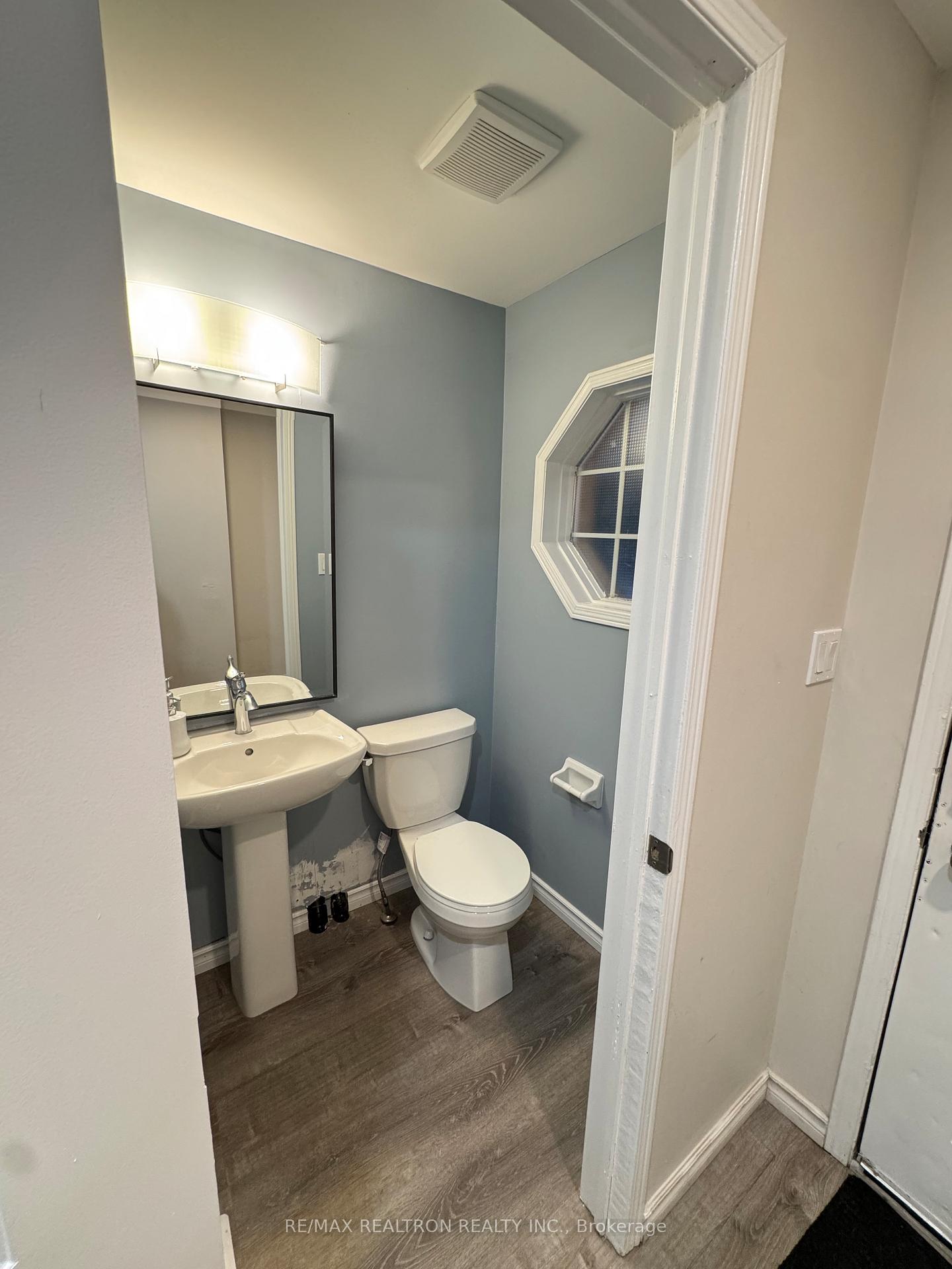 Photo 10 of 184 Tunbridge Road, Barrie, Georgian Drive — HOMEH