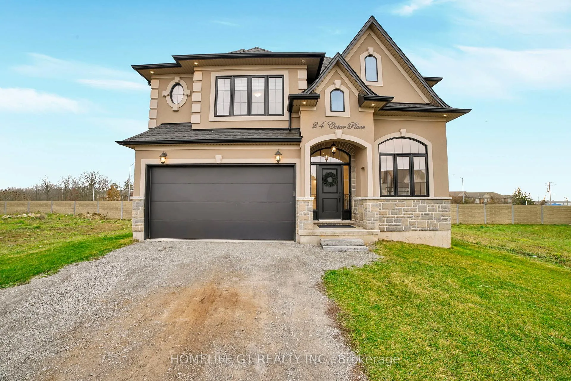 Photo 4 of 24 Cesar Place, Hamilton, Ancaster — HOMEH