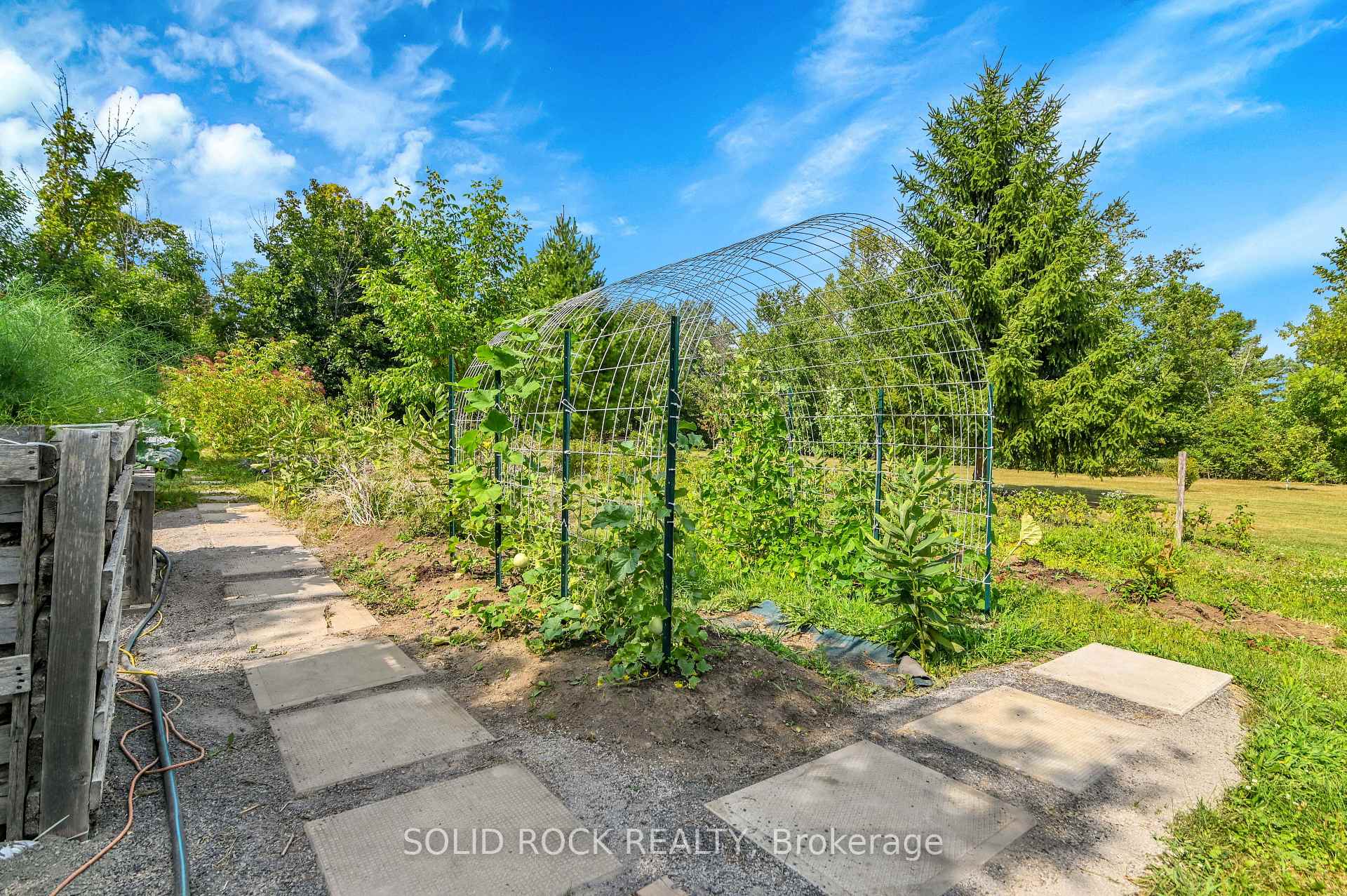 Photo 12 of 7893 Lawrence Street, Ottawa, Vernon — HOMEH