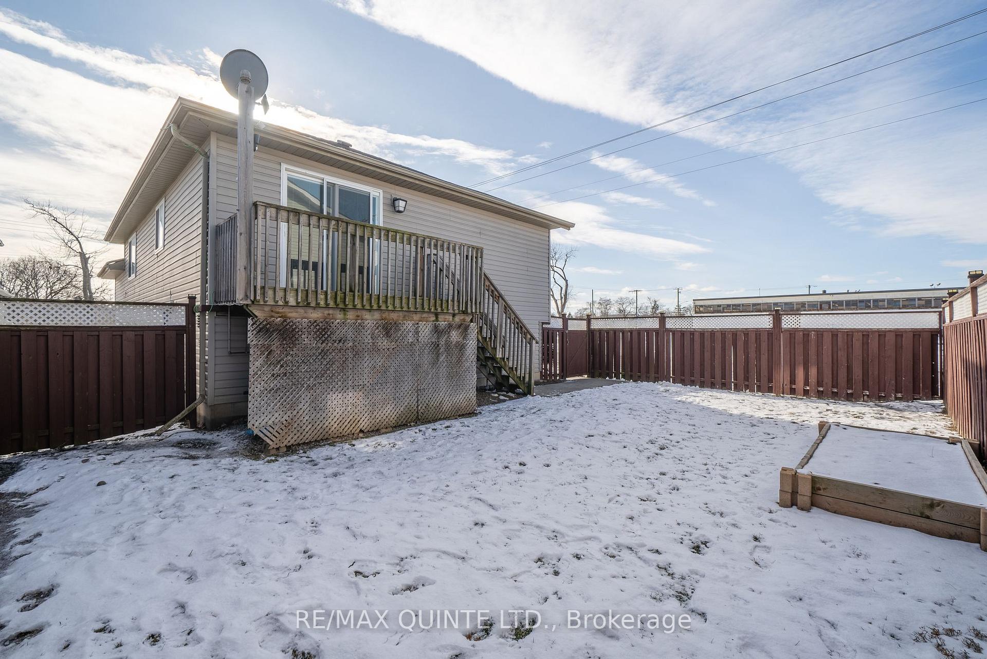 Photo 24 of 83 Stanley Street, Belleville, Belleville Ward — HOMEH