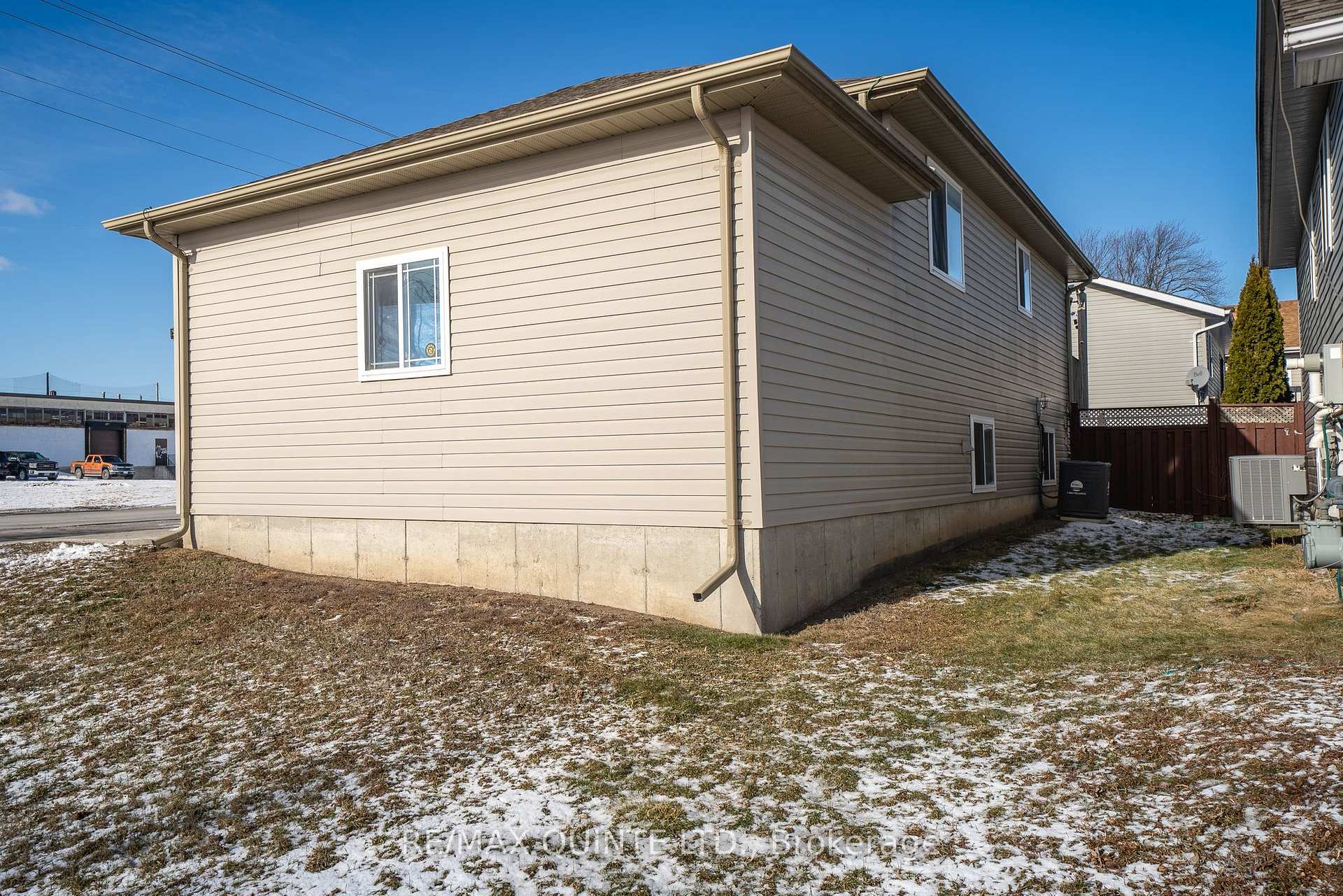 Photo 25 of 83 Stanley Street, Belleville, Belleville Ward — HOMEH
