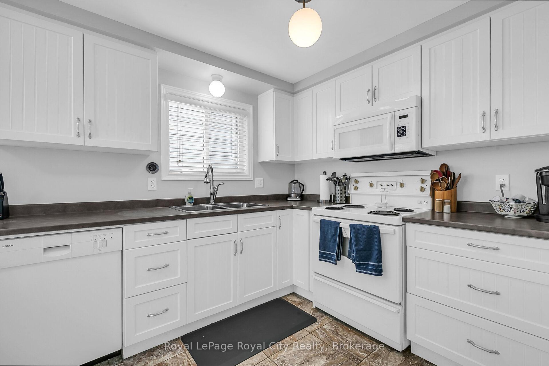 Photo 18 of 14 Rodgers Road, Guelph, Kortright West — HOMEH