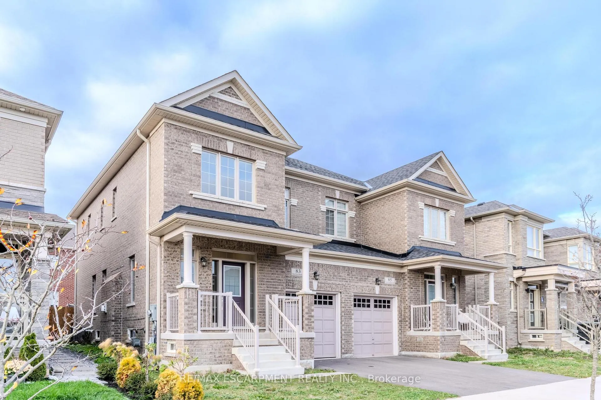 Photo 5 of 83 Great Falls Boulevard, Hamilton, Waterdown — HOMEH