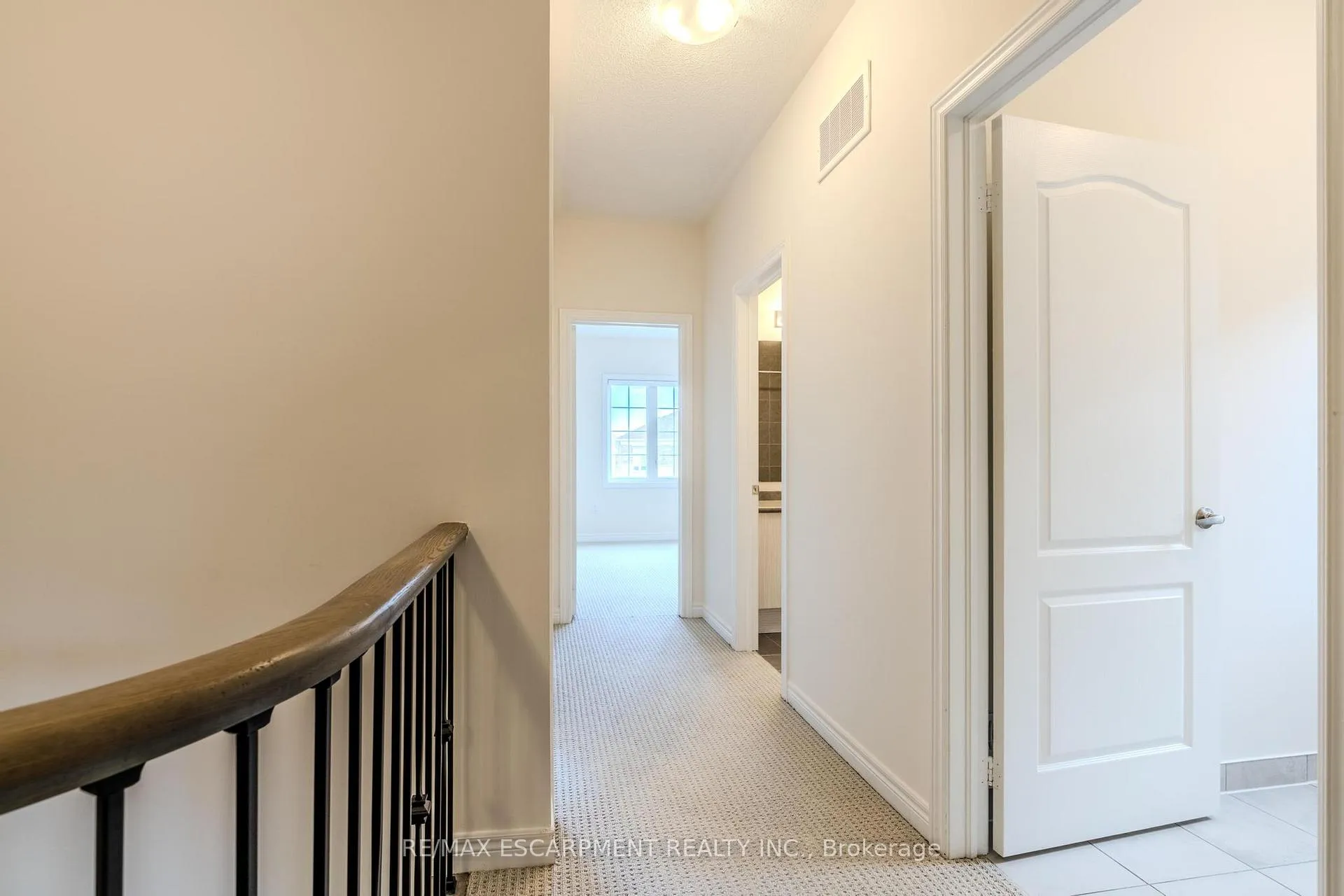 Photo 31 of 83 Great Falls Boulevard, Hamilton, Waterdown — HOMEH