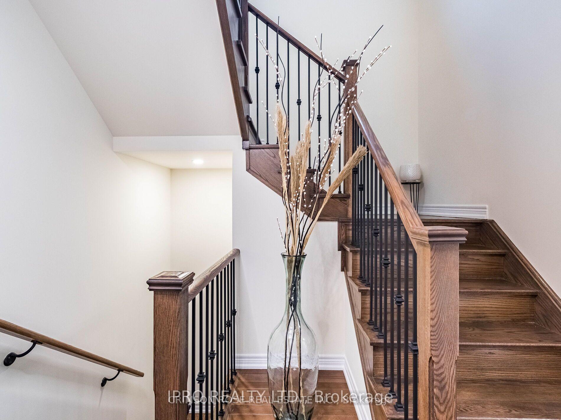 Photo 5 of 32 Pietrowski Drive, Georgina, Keswick North — HOMEH