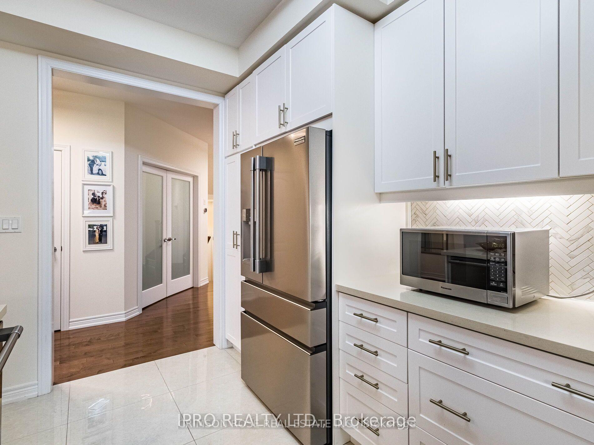 Photo 10 of 32 Pietrowski Drive, Georgina, Keswick North — HOMEH