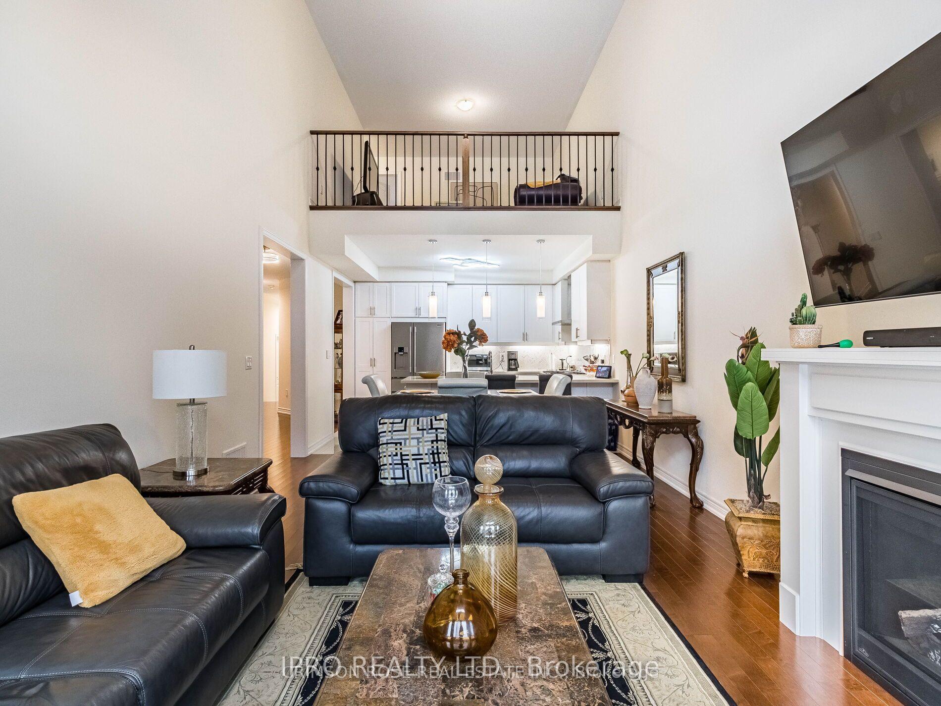 Photo 17 of 32 Pietrowski Drive, Georgina, Keswick North — HOMEH