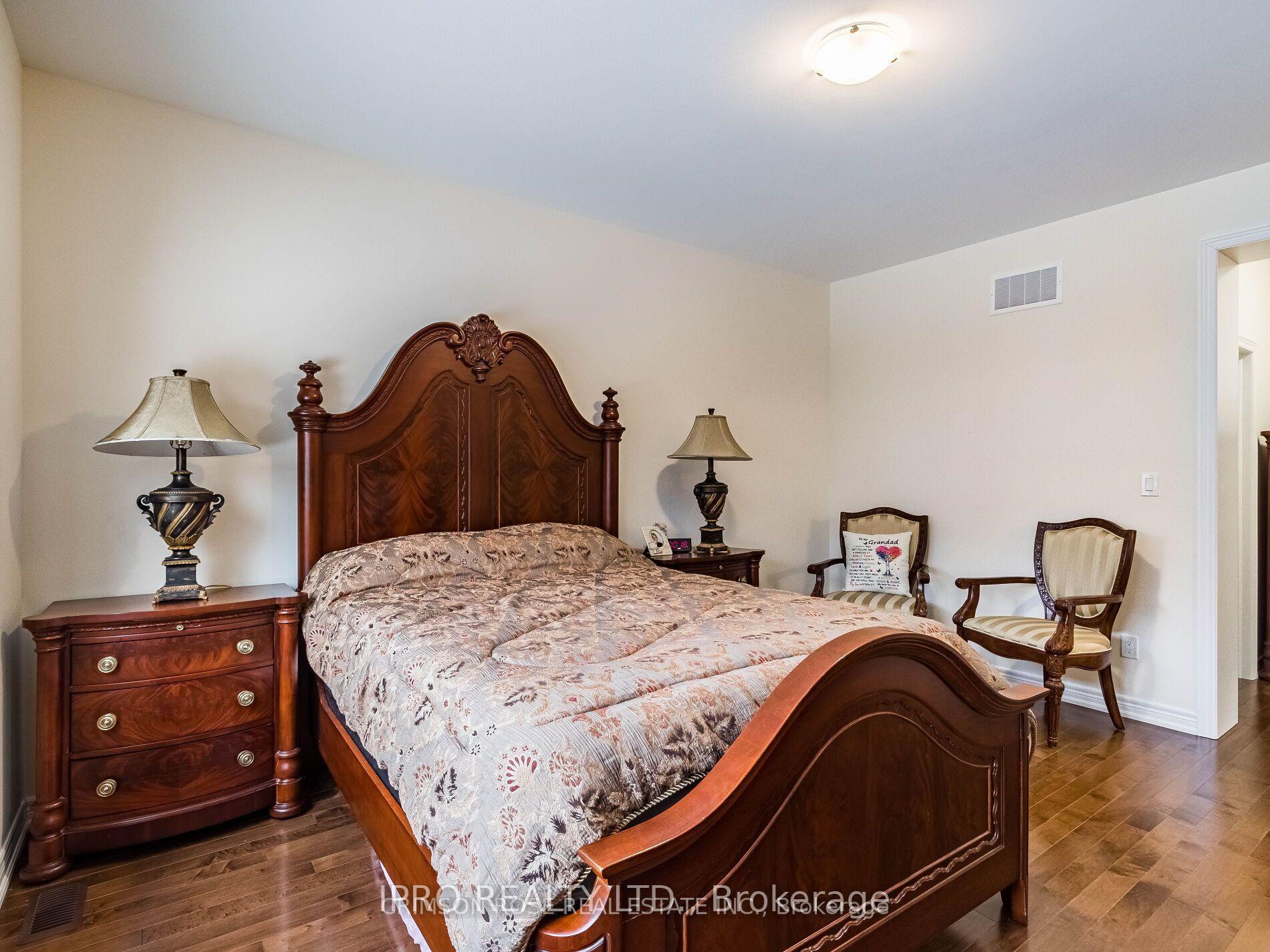 Photo 19 of 32 Pietrowski Drive, Georgina, Keswick North — HOMEH