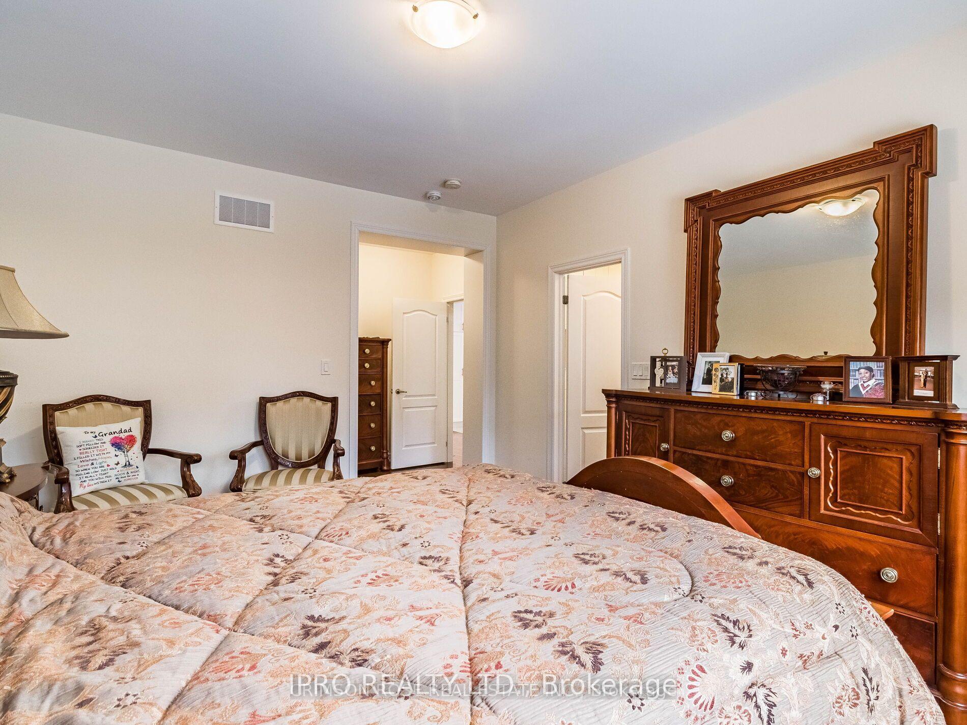 Photo 20 of 32 Pietrowski Drive, Georgina, Keswick North — HOMEH