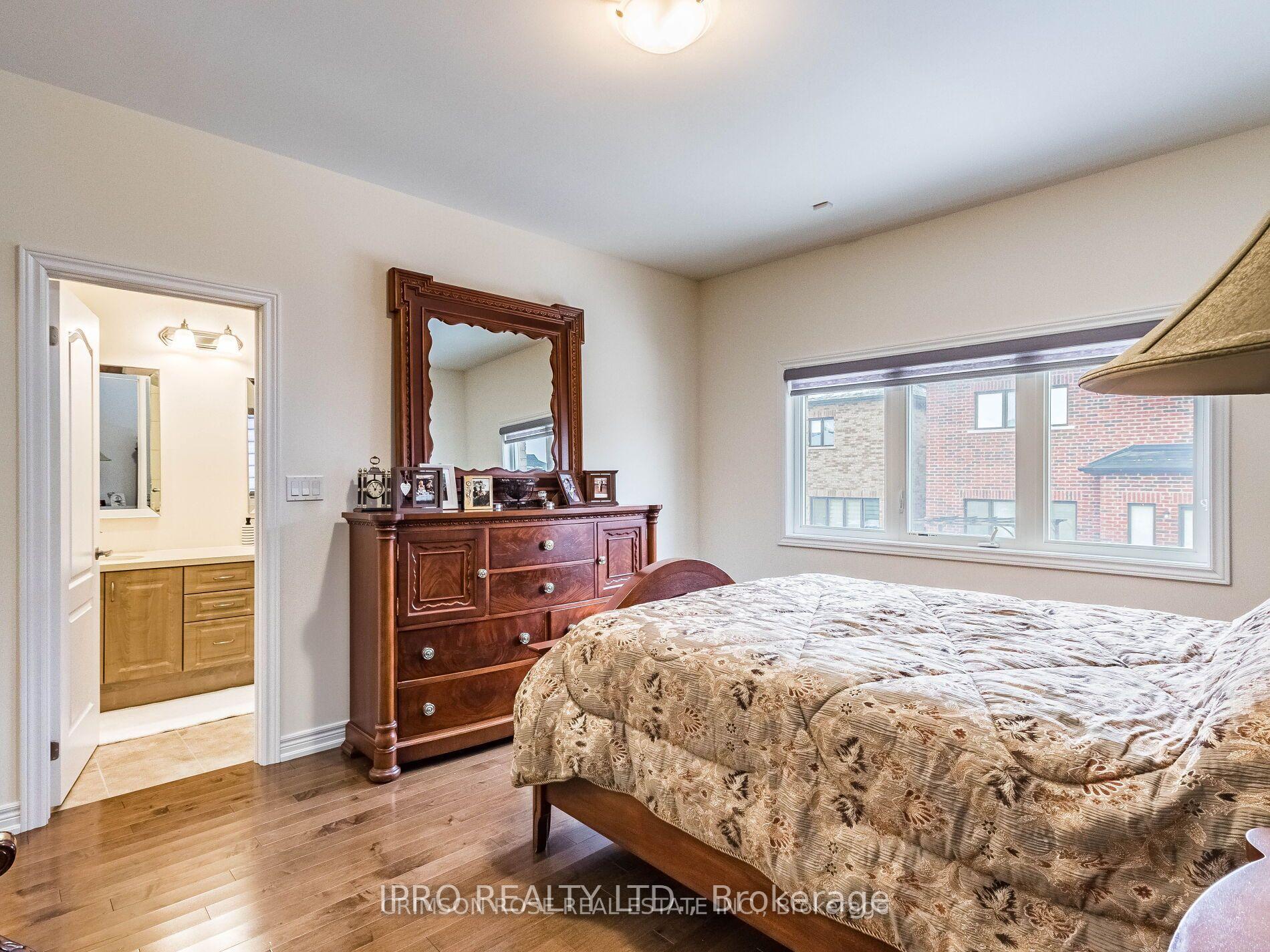 Photo 21 of 32 Pietrowski Drive, Georgina, Keswick North — HOMEH