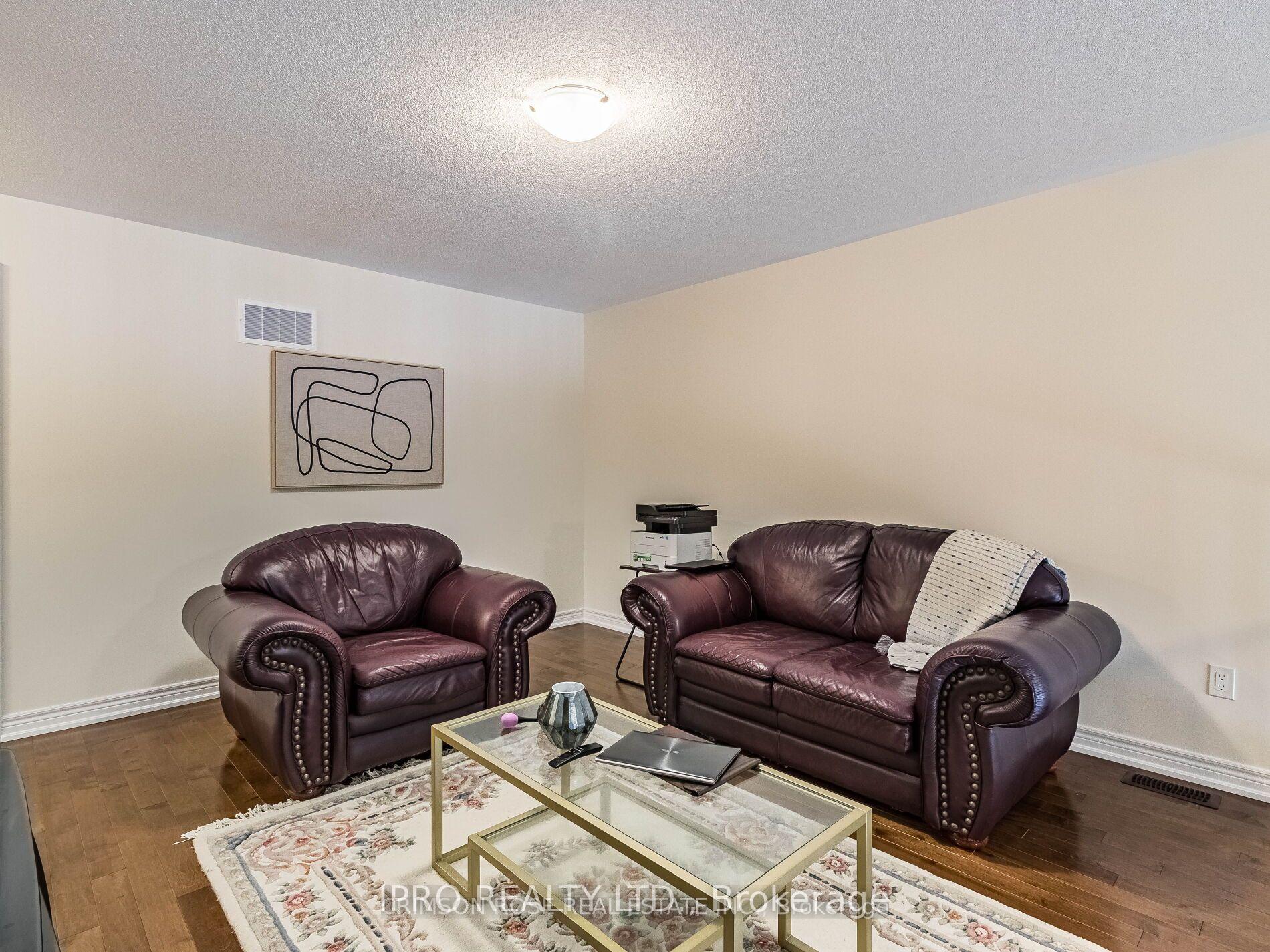 Photo 30 of 32 Pietrowski Drive, Georgina, Keswick North — HOMEH