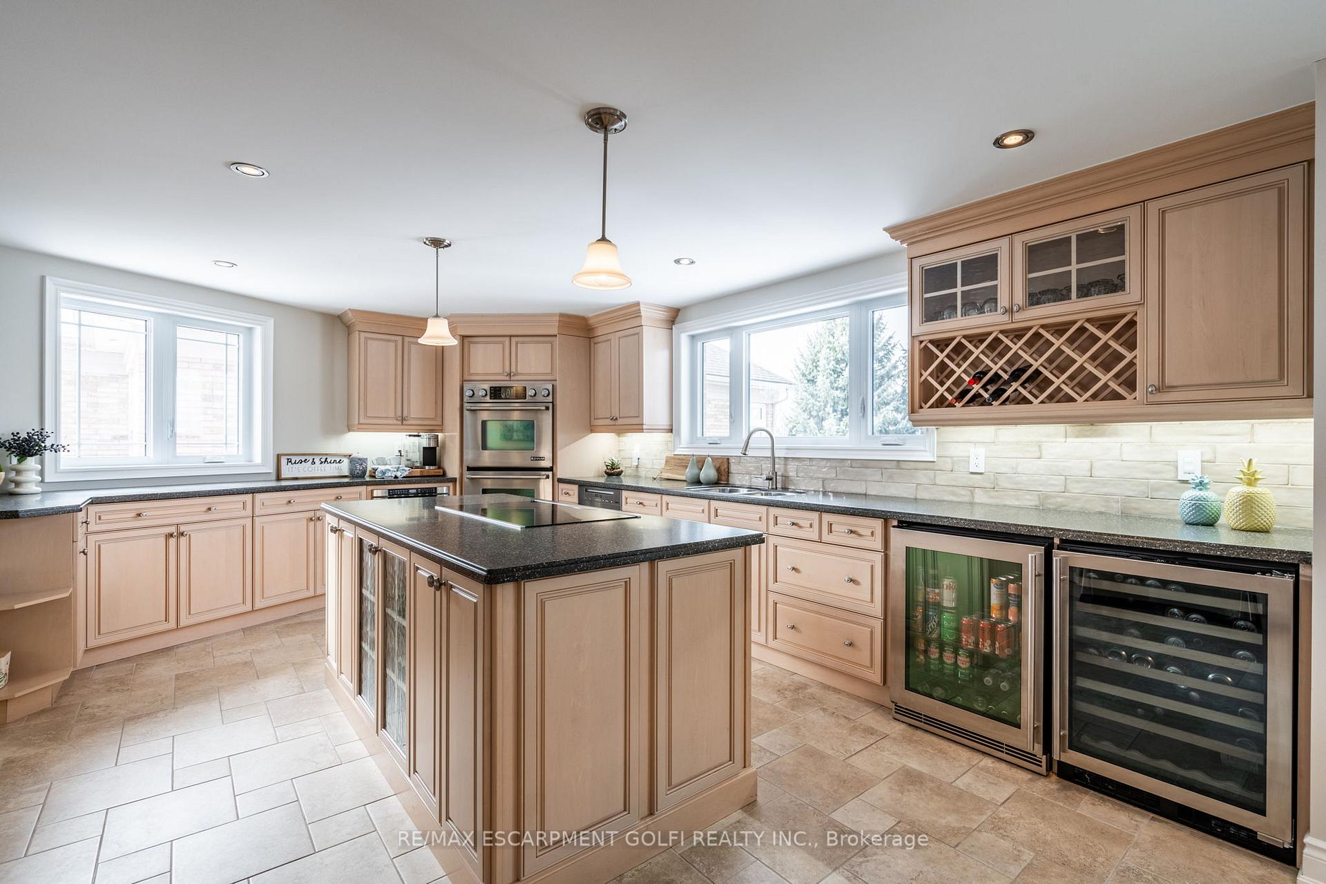 Photo 12 of 144 Lakeside Drive, Grimsby, Grimsby Beach — HOMEH