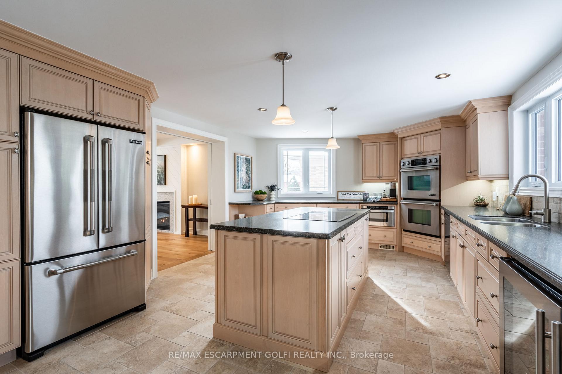 Photo 13 of 144 Lakeside Drive, Grimsby, Grimsby Beach — HOMEH